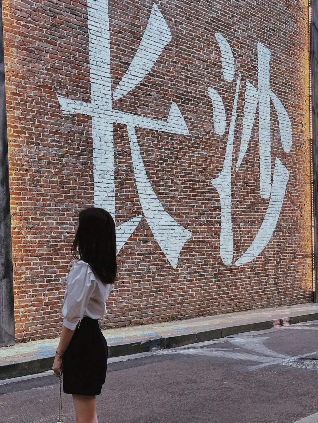 DƬ